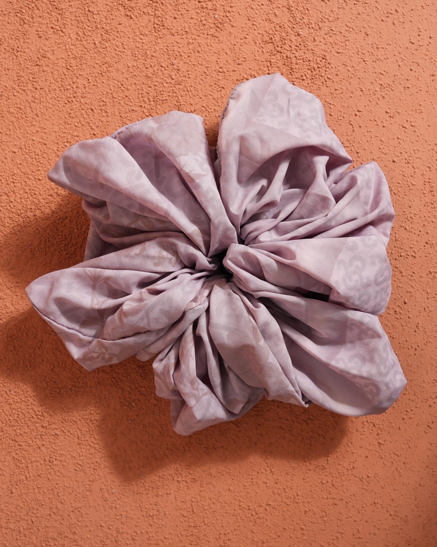 🎁 HL New Scrunchie [NOT FOR SALE] (100% off)