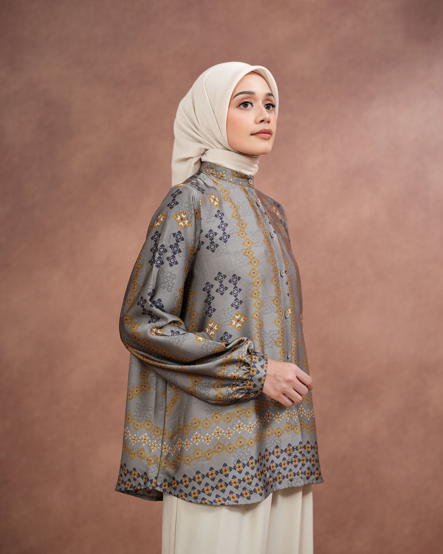 Nura Shirt