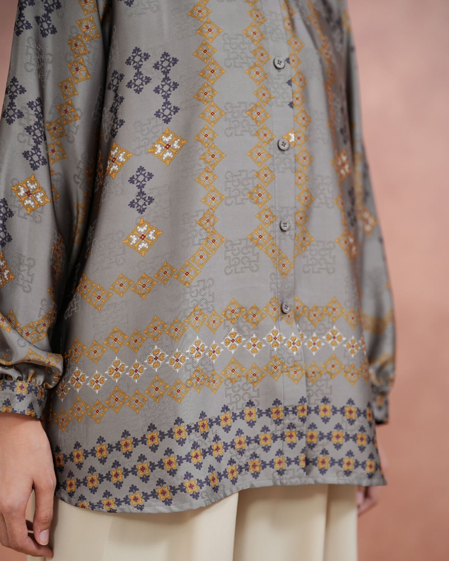 Nura Shirt