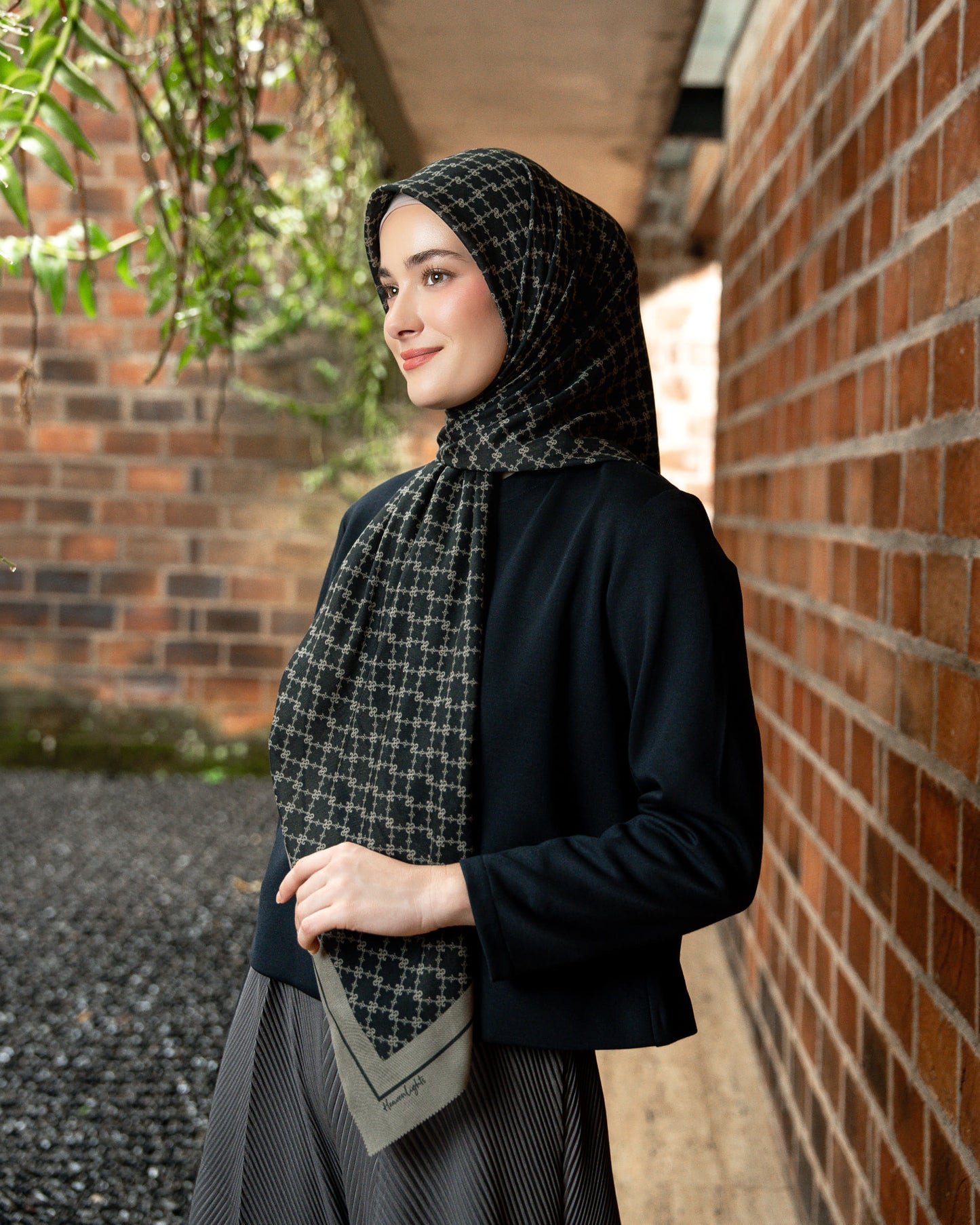 Serenite Scarf