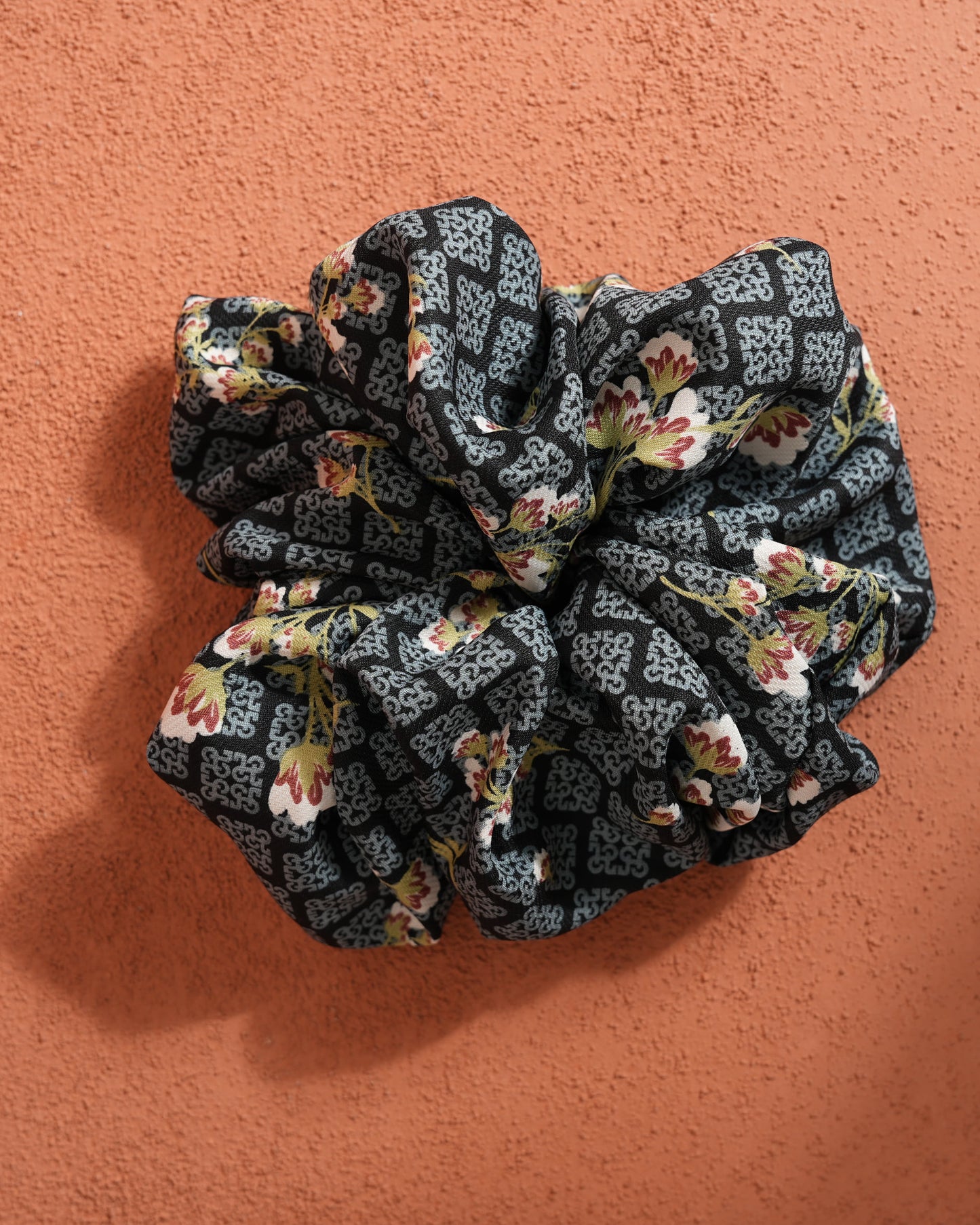 HL New Scrunchie [NOT FOR SALE]