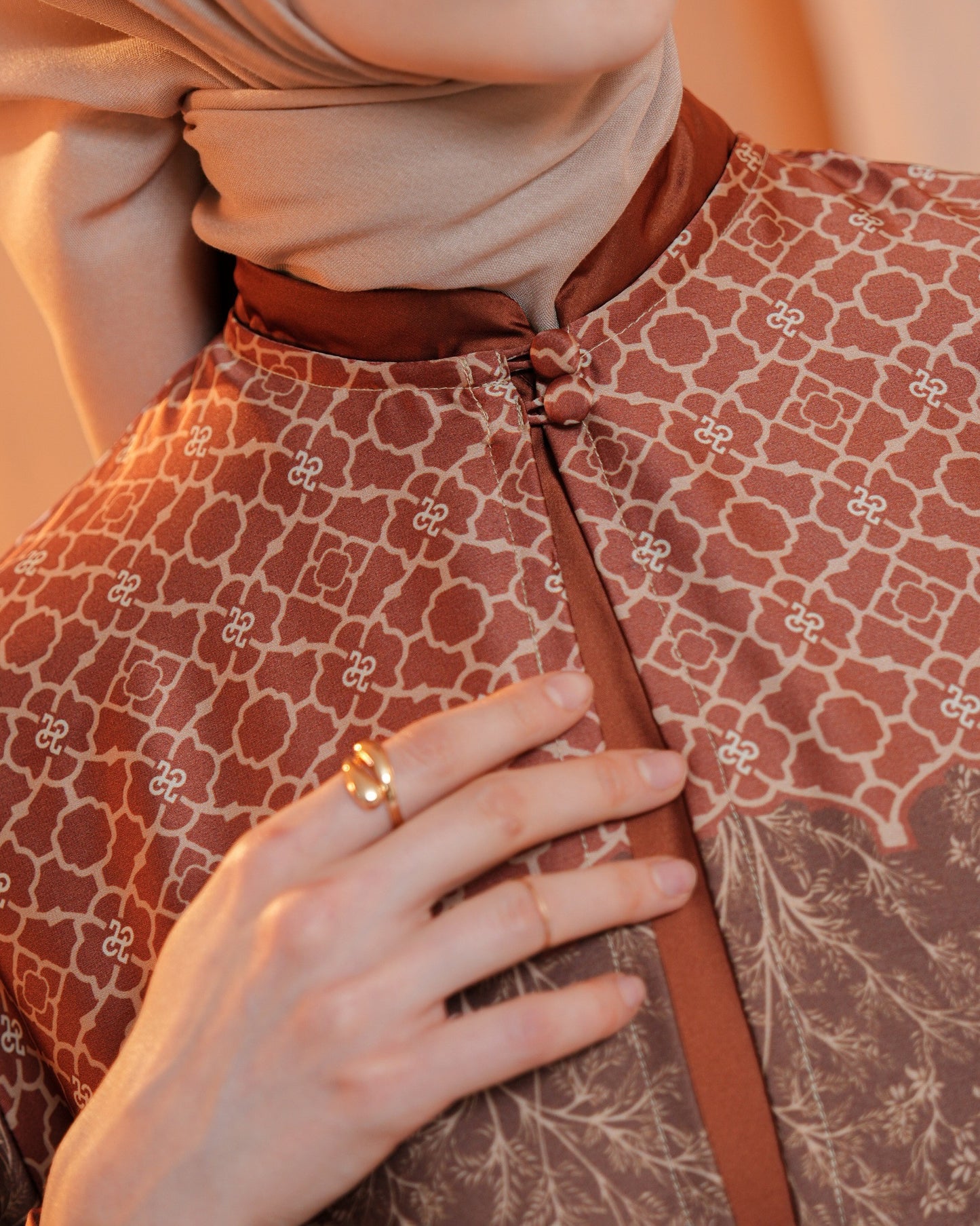 Mahira One Set Outer and Inner