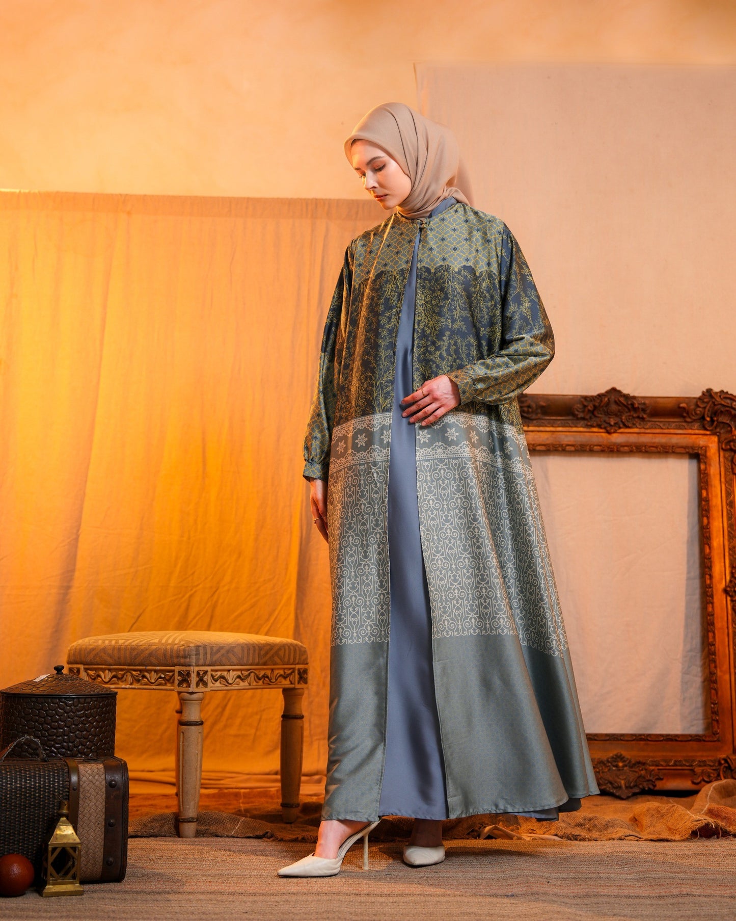 Mahira One Set Outer and Inner
