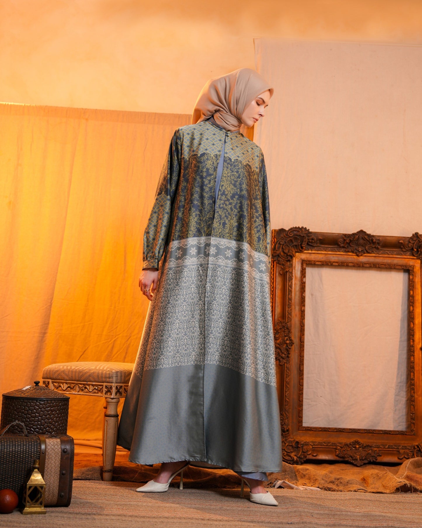 Mahira One Set Outer and Inner