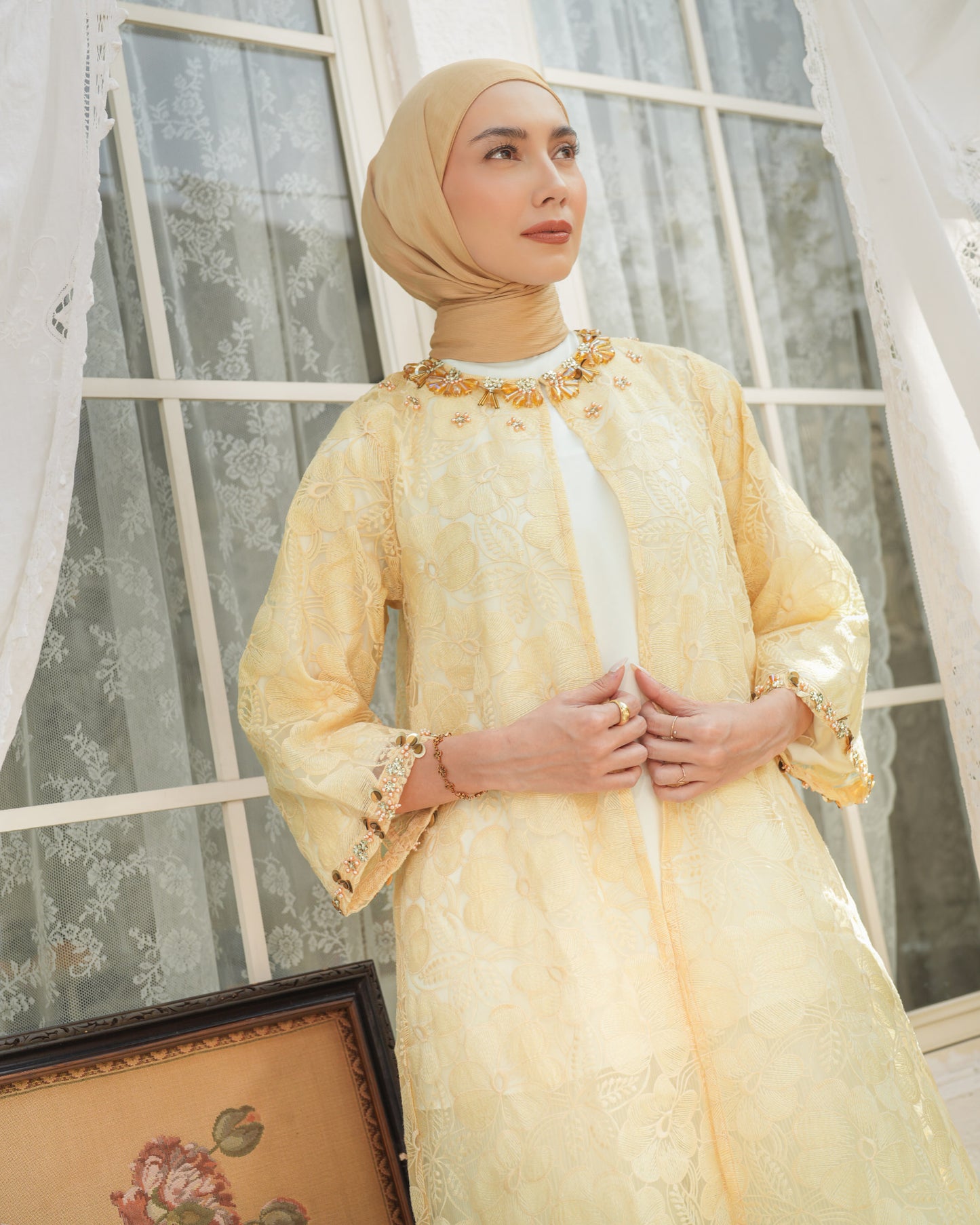 Audrina Outer Privé
