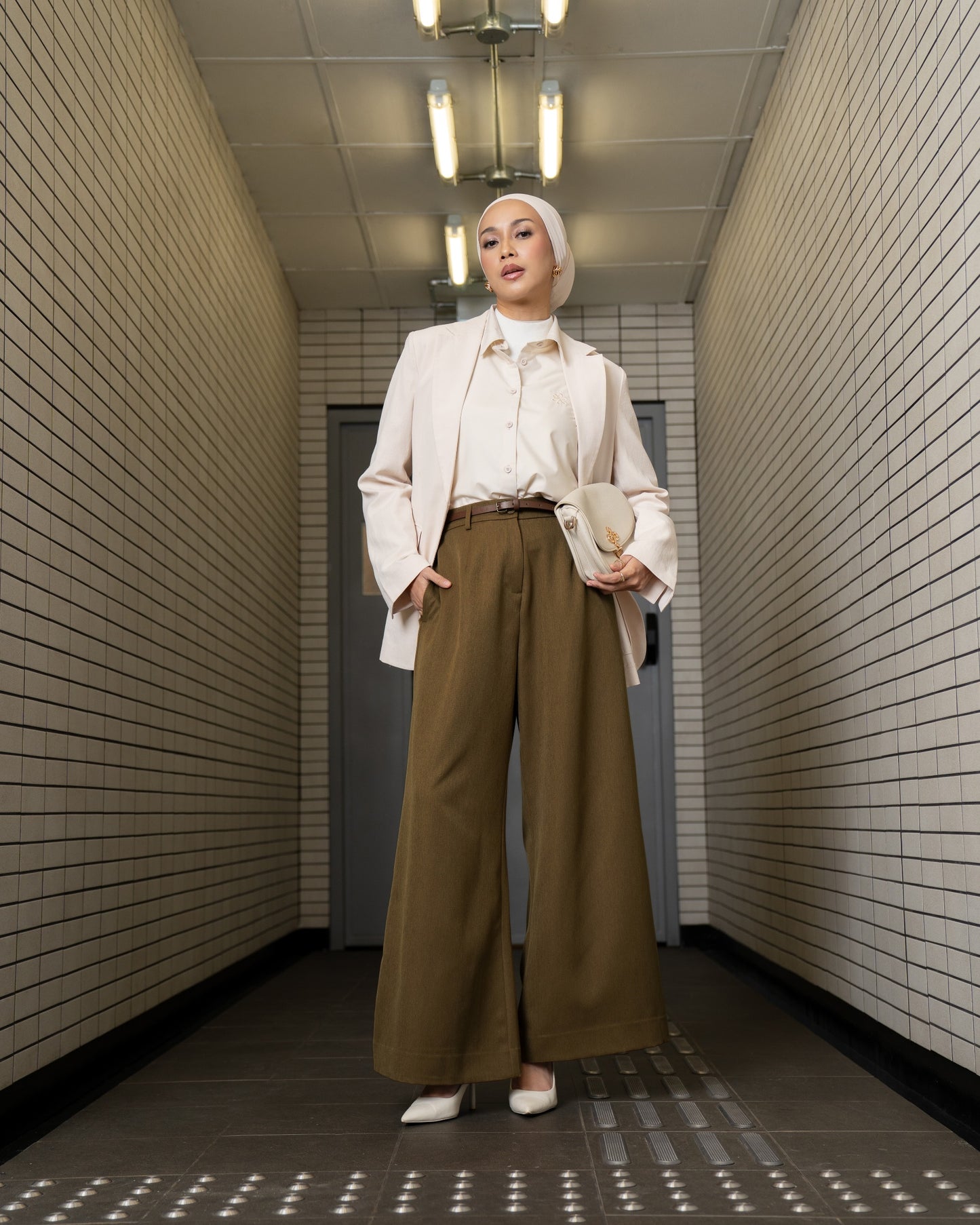 Alvea Pants
