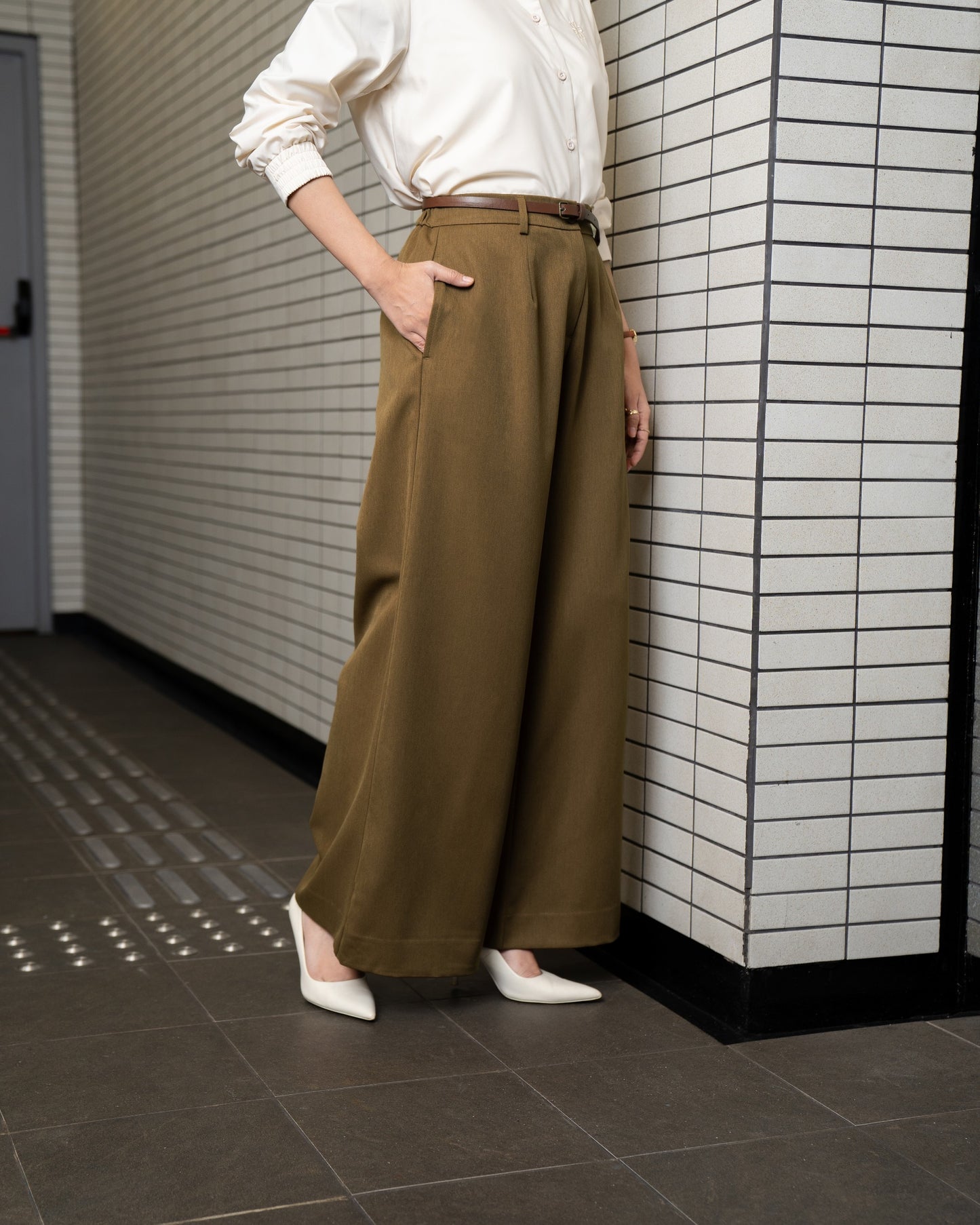 Alvea Pants