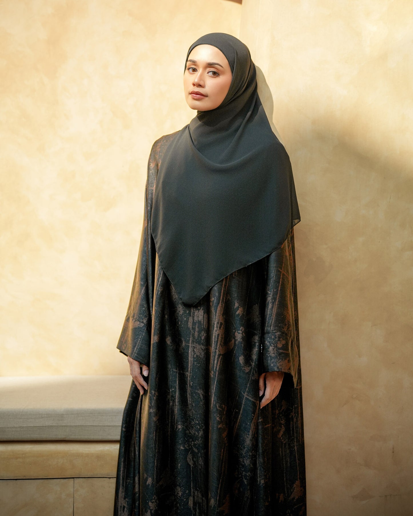 Amisya Abaya