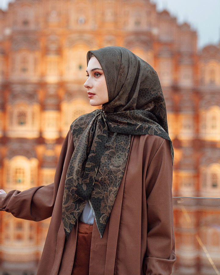 Arsya Scarf