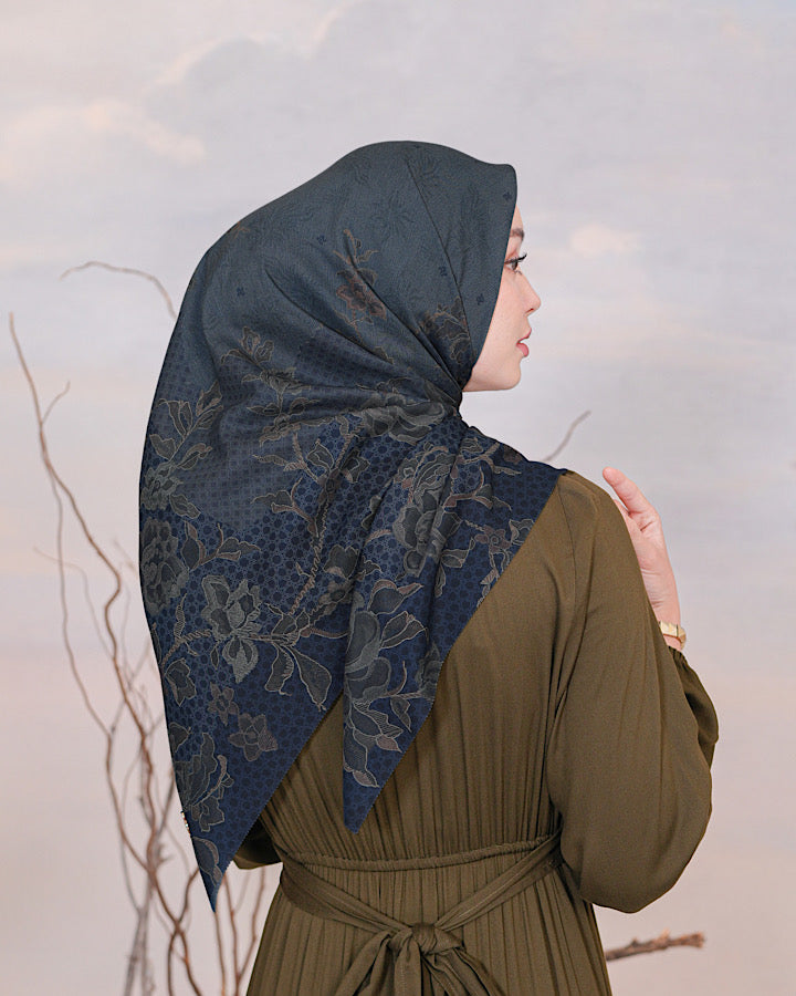 Arsya Scarf