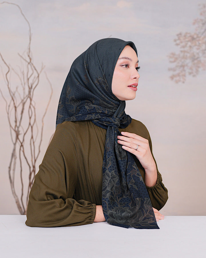 Arsya Scarf