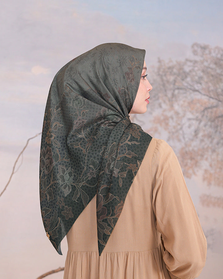 Arsya Scarf