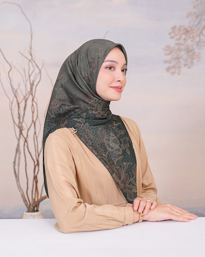 Arsya Scarf