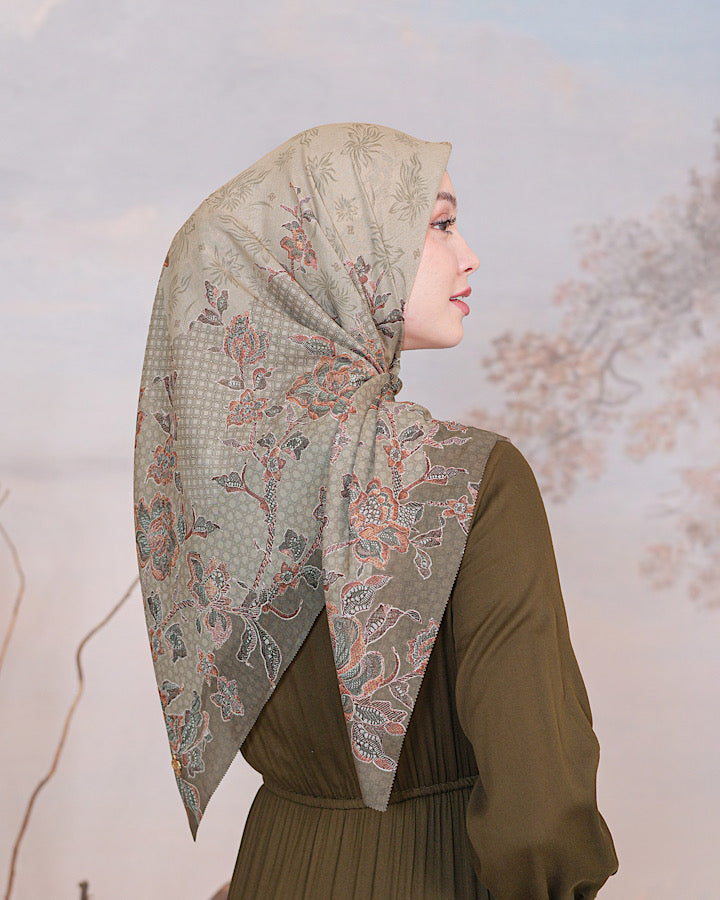 Arsya Scarf