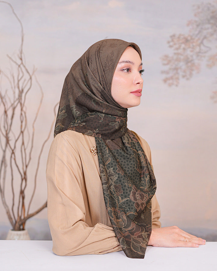 Arsya Scarf