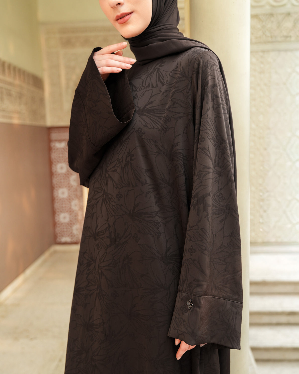 Luma Abaya Dress