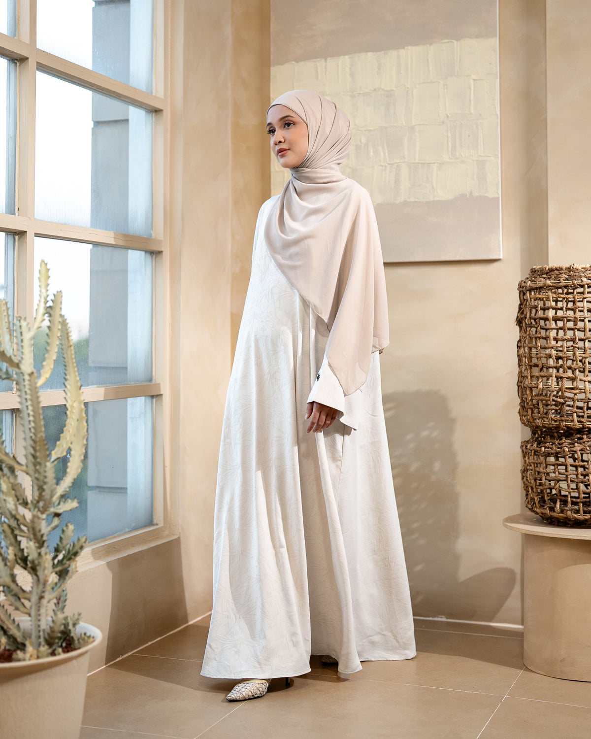 Luma Abaya Dress