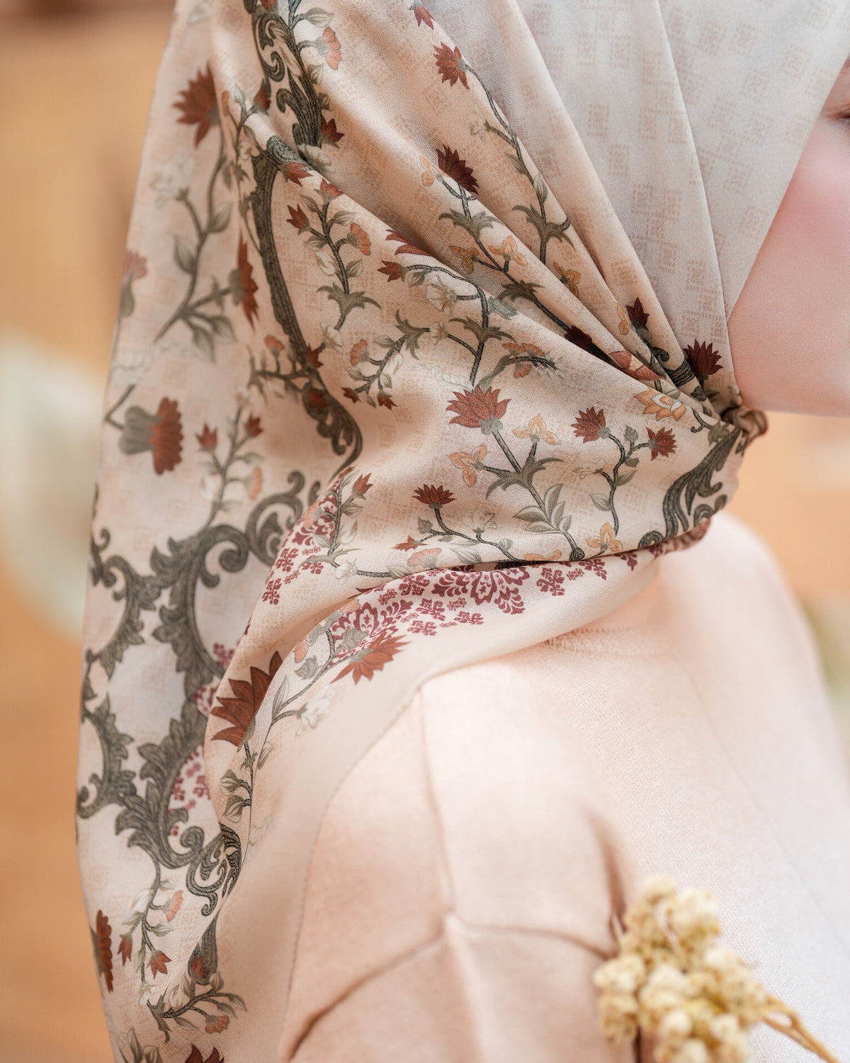 Dama Scarf