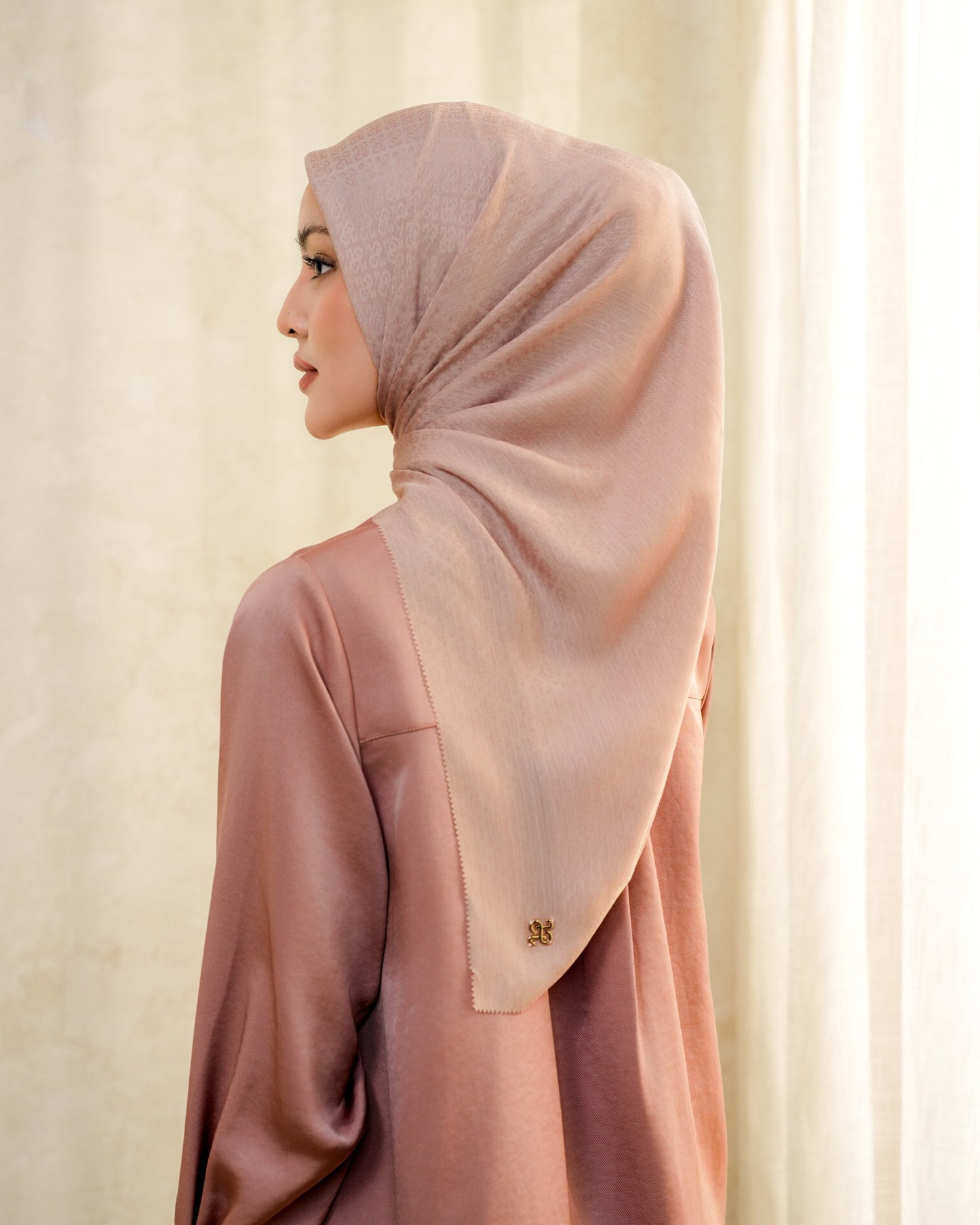 Faiba Emboss Scarf