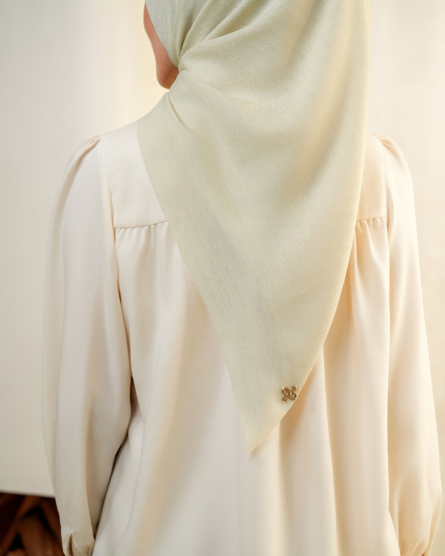 Faiba Emboss Scarf