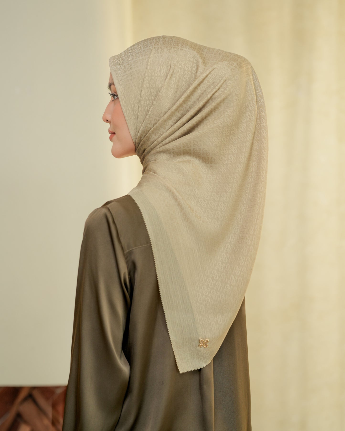Faiba Emboss Scarf