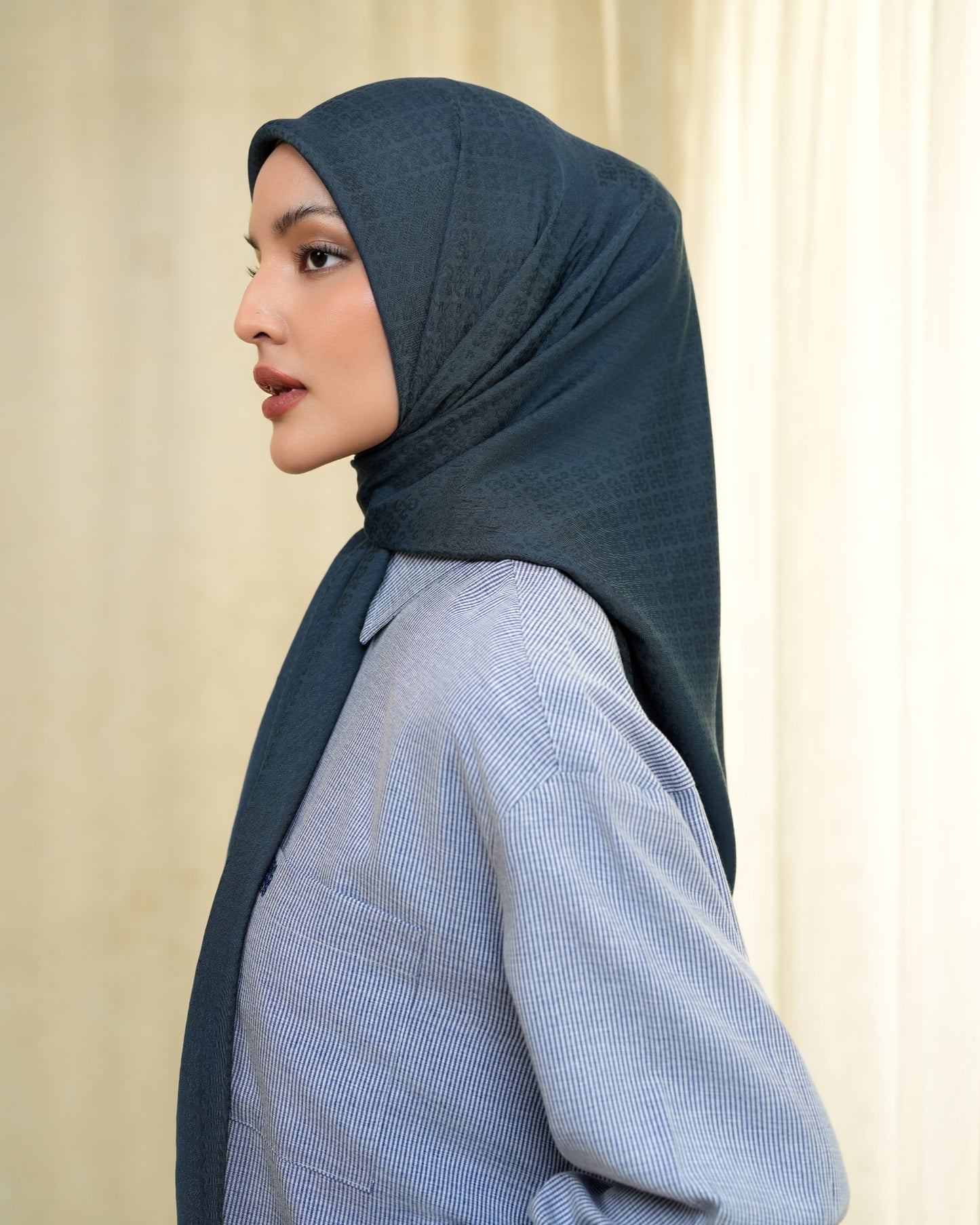 Faiba Emboss Scarf