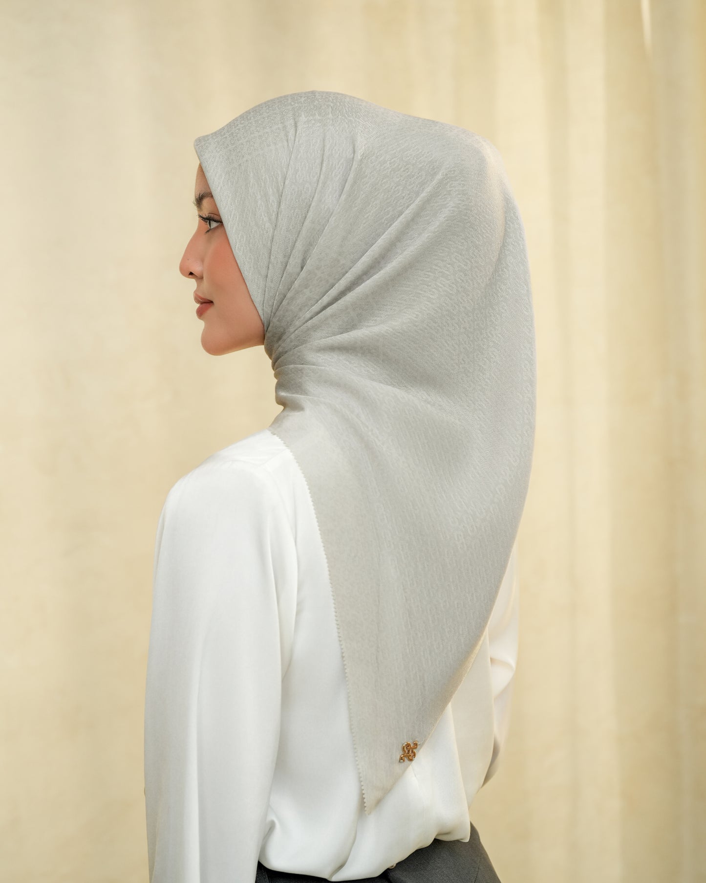 Faiba Emboss Scarf