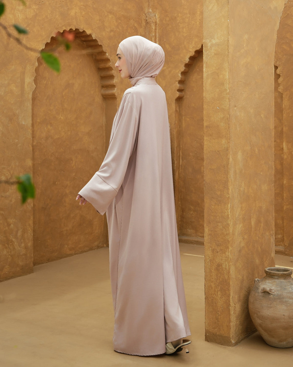 Jasmine Abaya