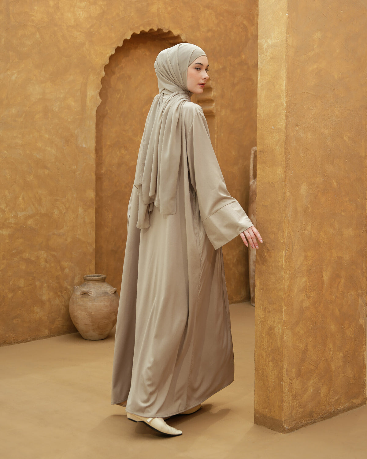 Jasmine Abaya