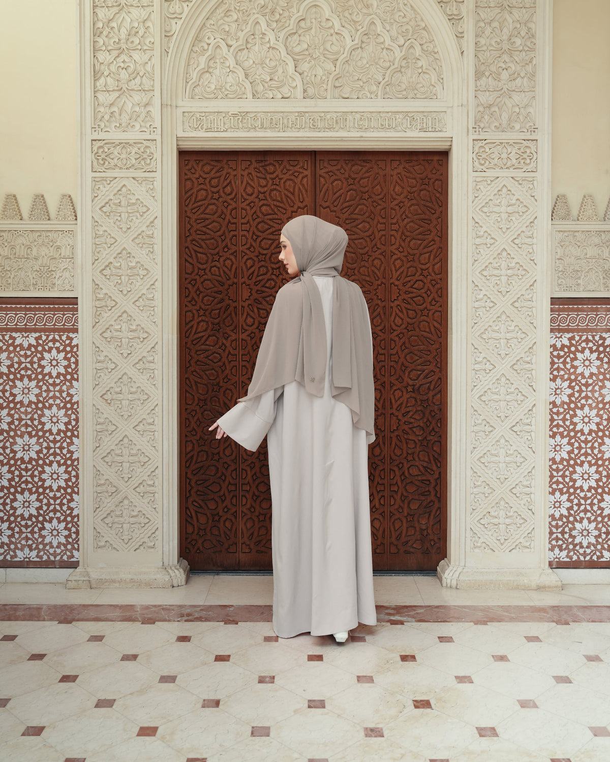 Jasmine Abaya