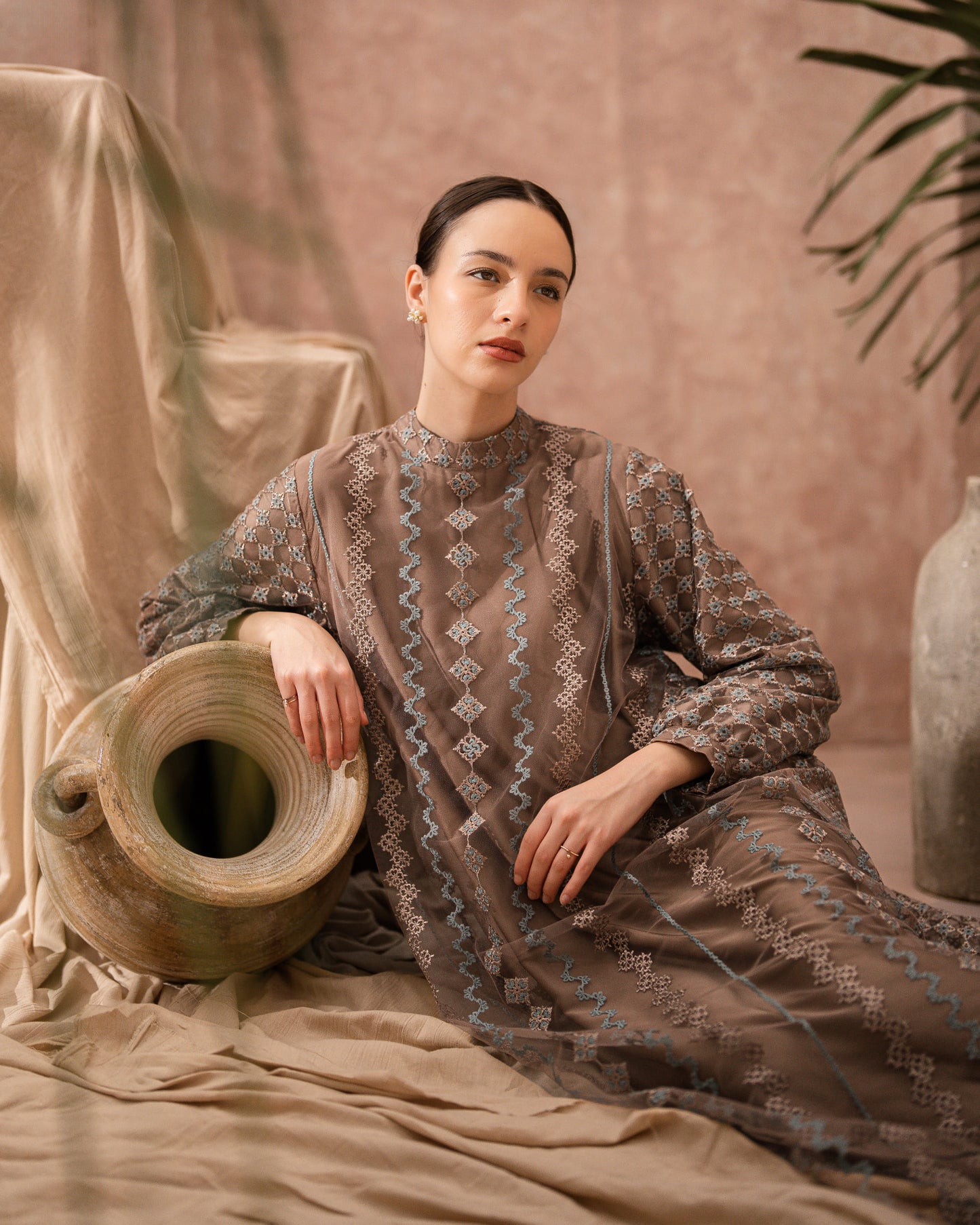 Nura Lace Dress (Minor Product)