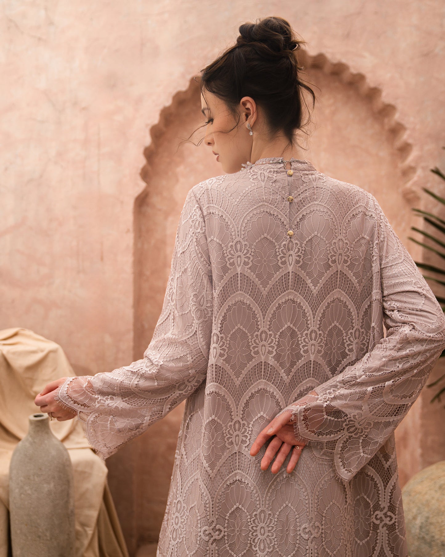 Senara Lace Dress (Minor Product)