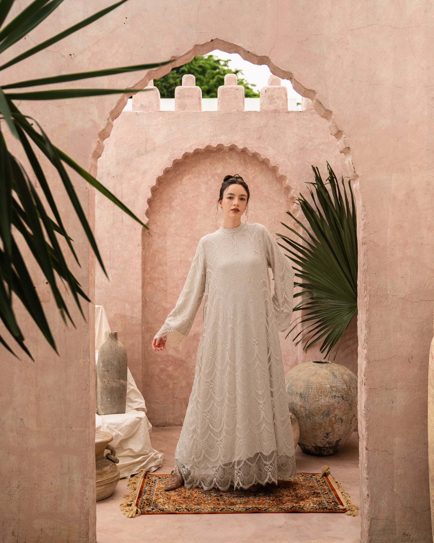 Senara Lace Dress (Minor Product)