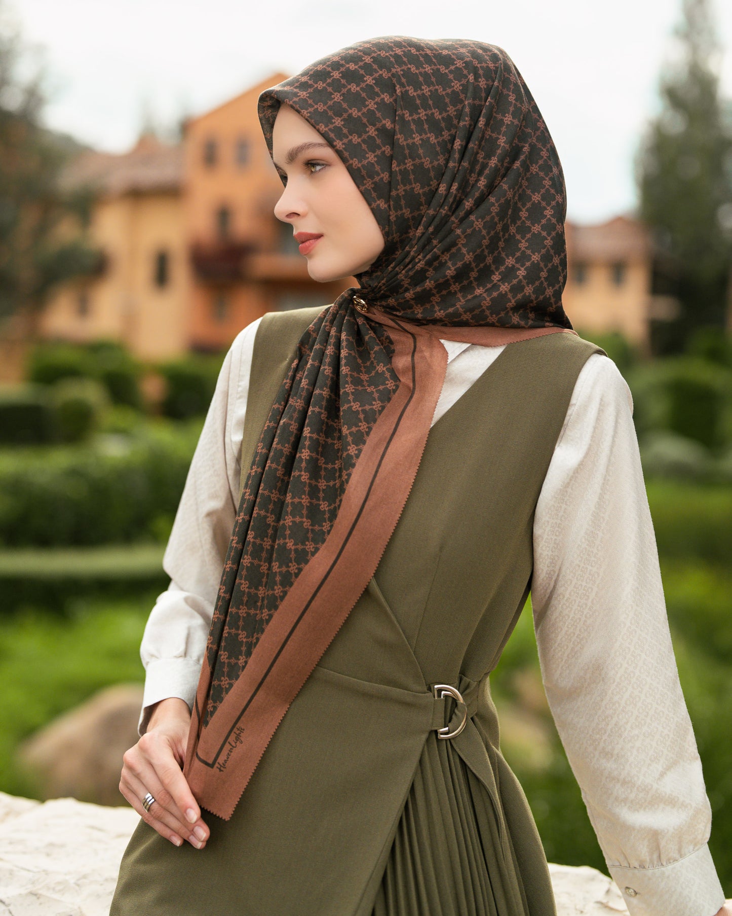 Serenite Scarf