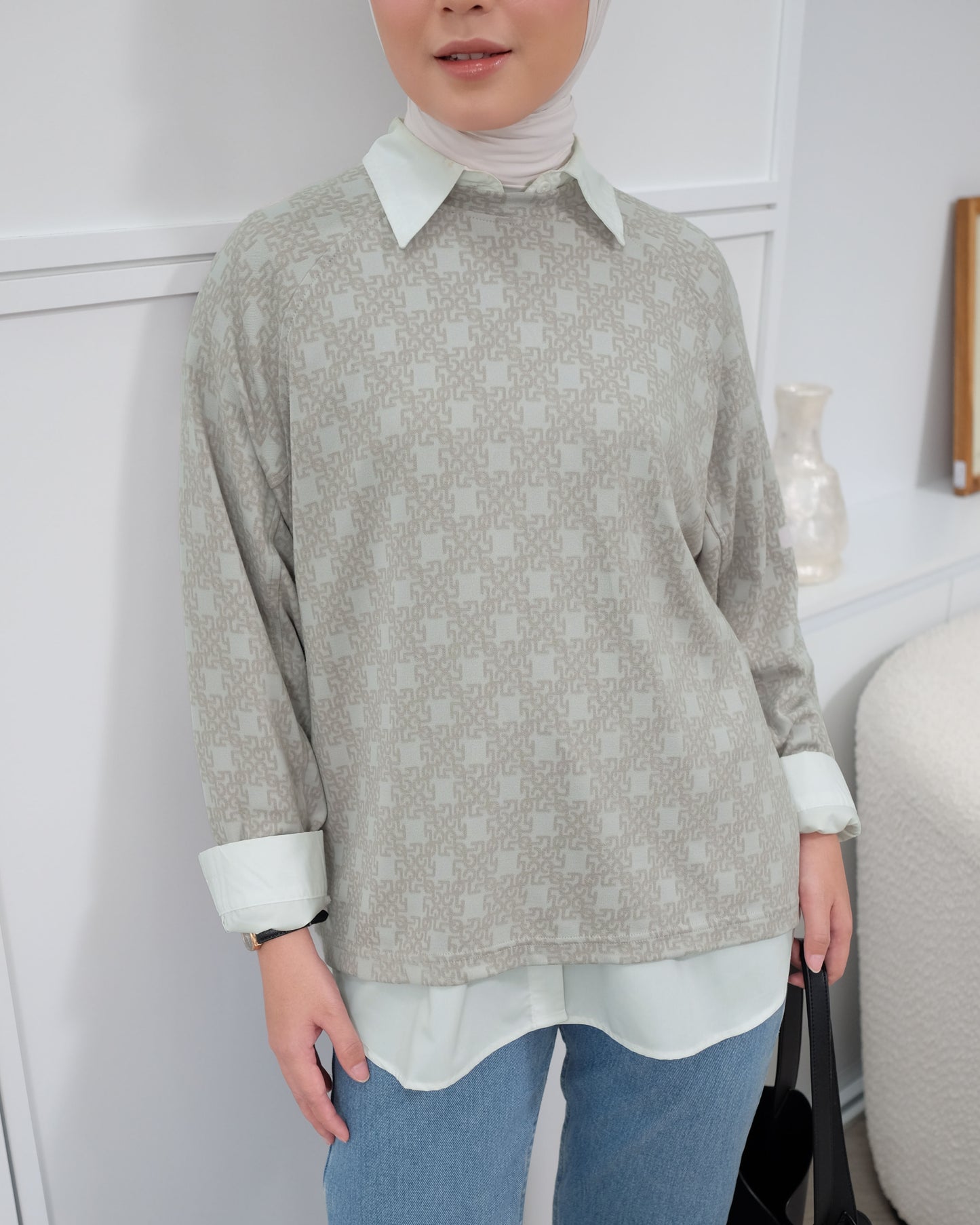 Eterna Sweatshirt