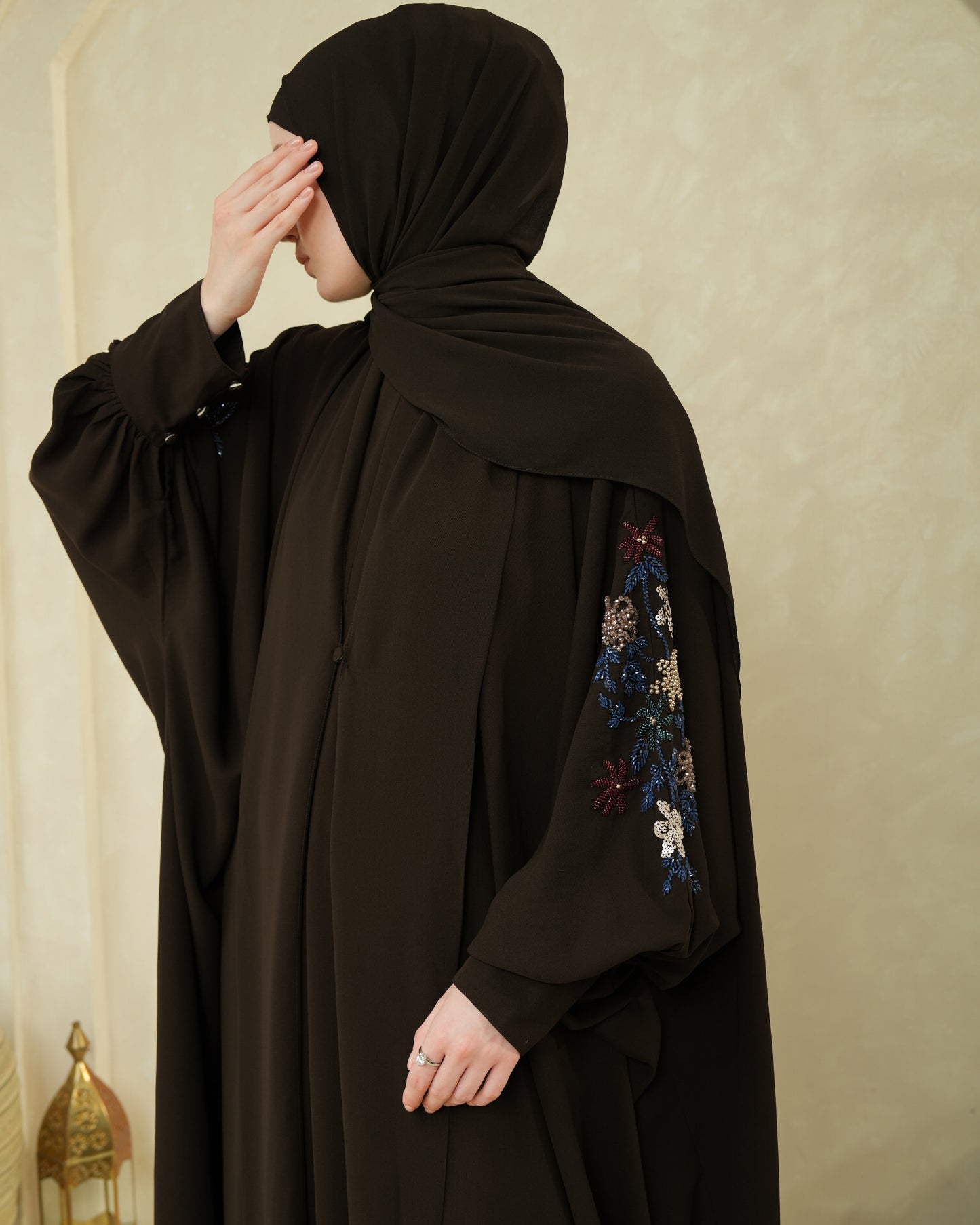Zahira Abaya With Beads
