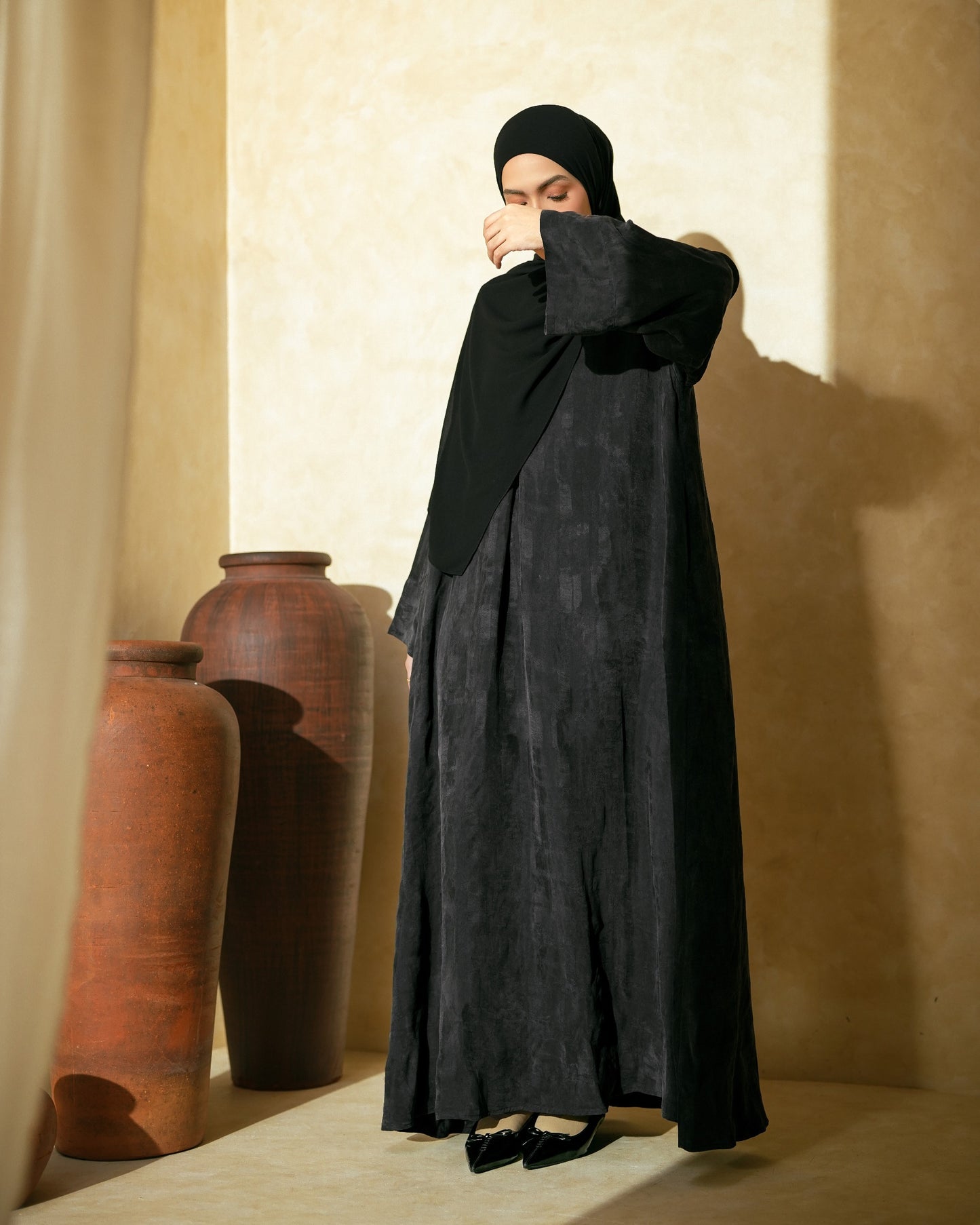 Zareen Abaya