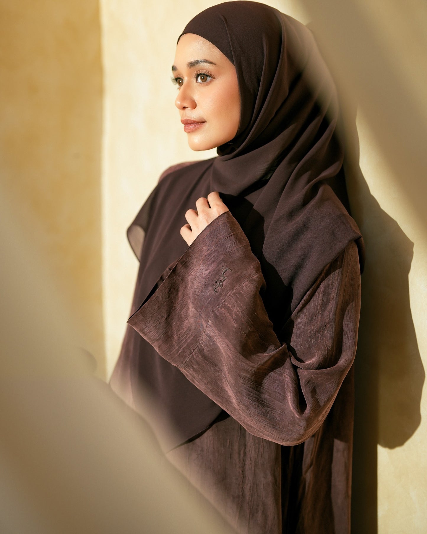 Zareen Abaya