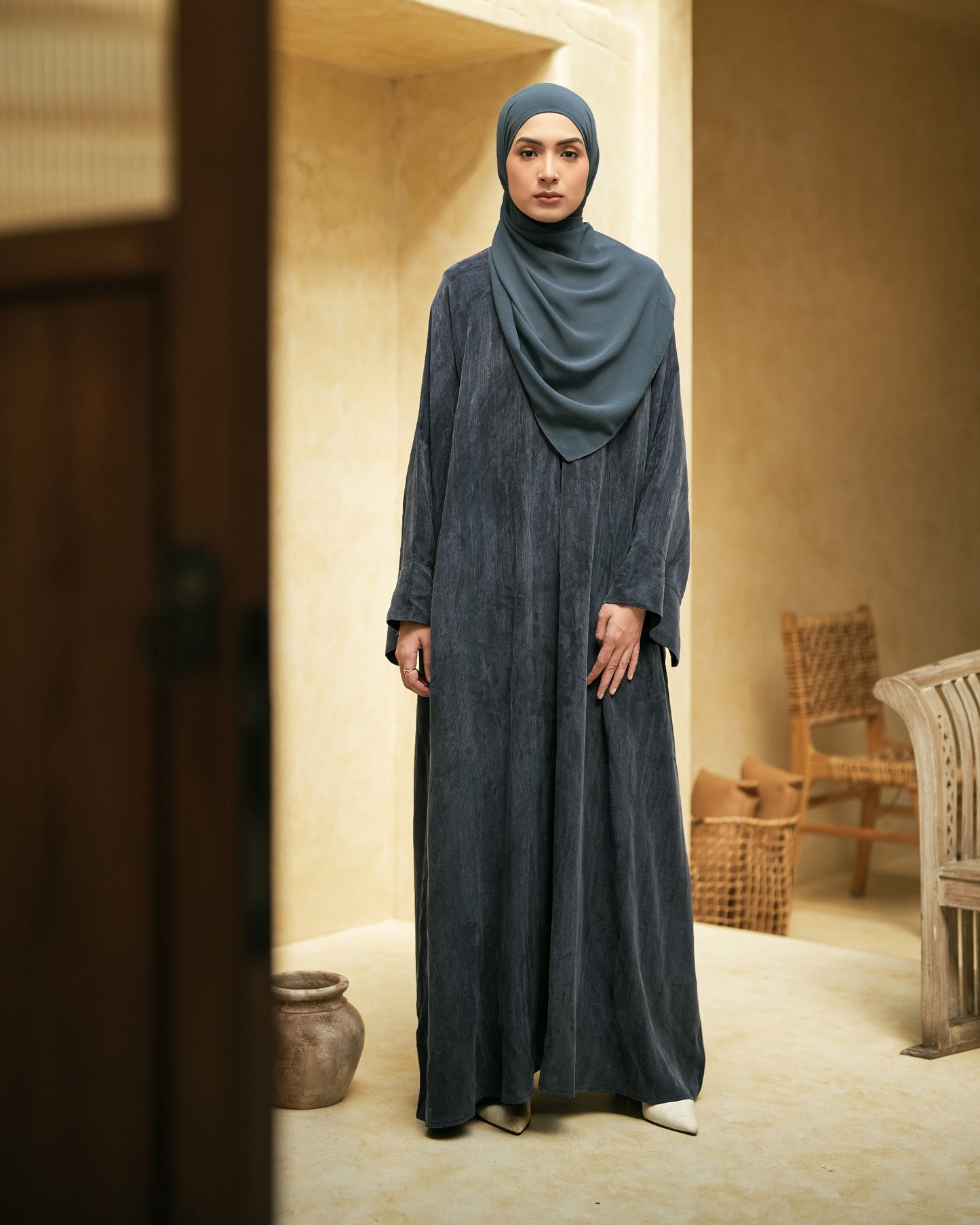 Zareen Abaya