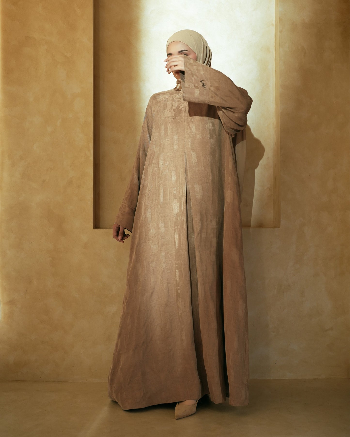 Zareen Abaya